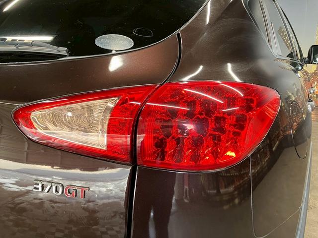 スカイラインクロスオーバー ３７０ＧＴ　（禁煙車）（黒半革シート）（メーカーＨＤＤナビ）（バックカメラ）（スマートキー＆プッシュスタート）（パワーシート）（ＨＩＤヘッドライト）（ビルトインＥＴＣ）（フルセグＴＶ）（純正１８インチＡＷ）（35枚目）