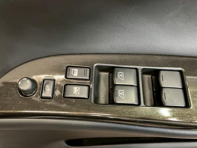 スカイラインクロスオーバー ３７０ＧＴ　（禁煙車）（黒半革シート）（メーカーＨＤＤナビ）（バックカメラ）（スマートキー＆プッシュスタート）（パワーシート）（ＨＩＤヘッドライト）（ビルトインＥＴＣ）（フルセグＴＶ）（純正１８インチＡＷ）（40枚目）