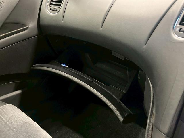スカイラインクロスオーバー ３７０ＧＴ　（禁煙車）（黒半革シート）（メーカーＨＤＤナビ）（バックカメラ）（スマートキー＆プッシュスタート）（パワーシート）（ＨＩＤヘッドライト）（ビルトインＥＴＣ）（フルセグＴＶ）（純正１８インチＡＷ）（57枚目）