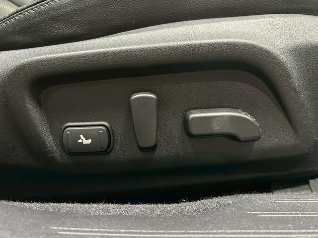 レガシィアウトバック リミテッド　（禁煙車）（黒本革シート）（４ＷＤ）（純正ＳＤナビ）（全席シートヒーター）（レーダークルーズ）（パドルシフト）（ＬＥＤヘッドライト）（バックカメラ）（シートメモリー）（純正１８インチＡＷ）（15枚目）