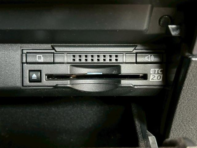 ＲＸ ＲＸ４５０ｈ　Ｆスポーツ　レクサスセーフティセンス（禁煙車）（赤本革シート）（純正ナビ）（シートヒーター＆クーラー）（パワーシート）（ステアリングヒーター）（３眼ＬＥＤヘッドライト）（パワーバックドア）（純正２０インチＡＷ）（17枚目）
