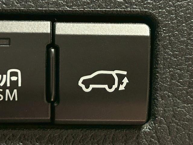 ＮＸ ＮＸ３００　Ｆスポーツ　（トヨタセーフティセンス）（禁煙車）（後期型）（メーカーメモリナビ）（黒本革シート）（シートヒーター＆エアコン）（シーケンシャルウィンカー（１００Ｖ電源）（４ＷＤ）（ＨＵＤ）（純正１８インチＡＷ）（16枚目）