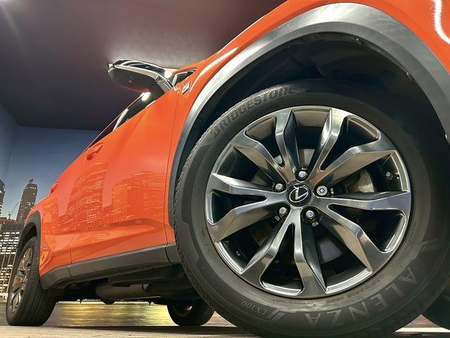 ＮＸ ＮＸ３００　Ｆスポーツ　（トヨタセーフティセンス）（禁煙車）（後期型）（メーカーメモリナビ）（黒本革シート）（シートヒーター＆エアコン）（シーケンシャルウィンカー（１００Ｖ電源）（４ＷＤ）（ＨＵＤ）（純正１８インチＡＷ）（23枚目）