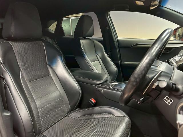 ＮＸ ＮＸ３００　Ｆスポーツ　（トヨタセーフティセンス）（禁煙車）（後期型）（メーカーメモリナビ）（黒本革シート）（シートヒーター＆エアコン）（シーケンシャルウィンカー（１００Ｖ電源）（４ＷＤ）（ＨＵＤ）（純正１８インチＡＷ）（24枚目）