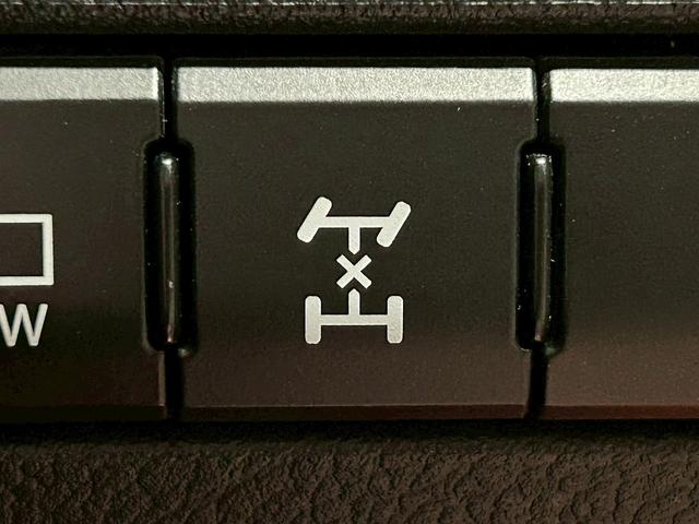 ＮＸ ＮＸ３００　Ｆスポーツ　（トヨタセーフティセンス）（禁煙車）（後期型）（メーカーメモリナビ）（黒本革シート）（シートヒーター＆エアコン）（シーケンシャルウィンカー（１００Ｖ電源）（４ＷＤ）（ＨＵＤ）（純正１８インチＡＷ）（41枚目）
