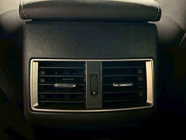 ＮＸ ＮＸ３００　Ｆスポーツ　（トヨタセーフティセンス）（禁煙車）（後期型）（メーカーメモリナビ）（黒本革シート）（シートヒーター＆エアコン）（シーケンシャルウィンカー（１００Ｖ電源）（４ＷＤ）（ＨＵＤ）（純正１８インチＡＷ）（50枚目）