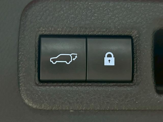 ＮＸ ＮＸ３００　Ｆスポーツ　（トヨタセーフティセンス）（禁煙車）（後期型）（メーカーメモリナビ）（黒本革シート）（シートヒーター＆エアコン）（シーケンシャルウィンカー（１００Ｖ電源）（４ＷＤ）（ＨＵＤ）（純正１８インチＡＷ）（52枚目）