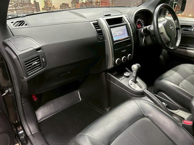 エクストレイル ２０Ｘｔ　（禁煙車）（後期型）（４ＷＤ）（撥水カプロンシート）（ハイパールーフレール）（純正ＳＤナビ）（バックカメラ）（スマートキー）（純正ビルトインＥＴＣ）（シートヒーター）（純正１８インチＡＷ）（41枚目）