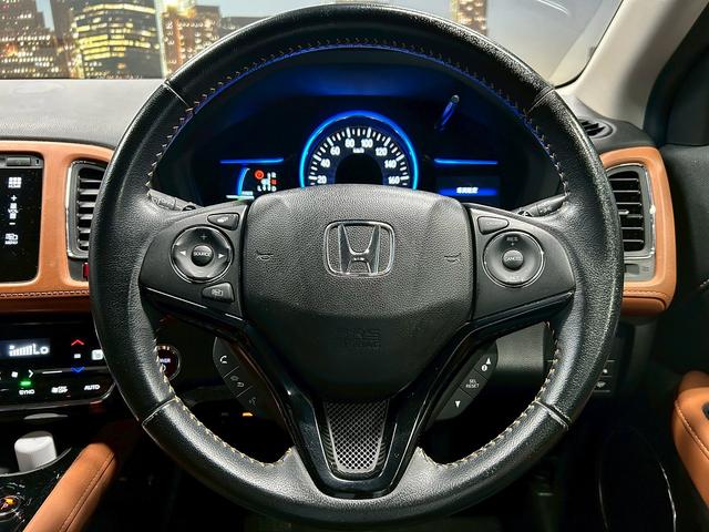 ヴェゼル 　（禁煙車）（メーカーＳＤナビ）（半黒革）（バックカメラ）（ＬＥＤヘッドライト）（クリアランスソナー）（シートヒーター）（パドルシフト）（オートライト）（フルセグ）（ＥＴＣ）（純正１７インチＡＷ）（59枚目）