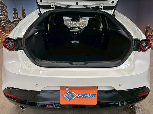 ＭＡＺＤＡ３ファストバック ＸＤプロアクティブ　（禁煙車）（メーカーＳＤナビ）（バックカメラ）（ターボ）（レーダークルーズコントロール）（ＬＥＤヘッドライト）（クリアランスソナー）（スマートキー＆プッシュスタート）（ＥＴＣ）（純正１８インチＡＷ）（17枚目）