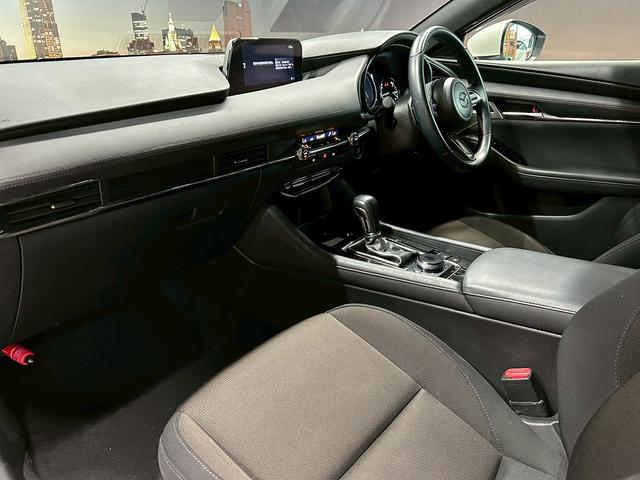 ＭＡＺＤＡ３ファストバック ＸＤプロアクティブ　（禁煙車）（メーカーＳＤナビ）（バックカメラ）（ターボ）（レーダークルーズコントロール）（ＬＥＤヘッドライト）（クリアランスソナー）（スマートキー＆プッシュスタート）（ＥＴＣ）（純正１８インチＡＷ）（51枚目）
