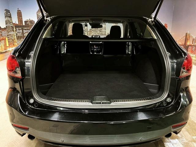 アテンザワゴン 　（禁煙車）（後期型）（メーカーＳＤナビ）（ＢＯＳＥサウンド）（パドルシフト）（レーダークルーズ）（ルーフレール）（衝突軽減ブレーキ）（ＢＳＭ）（ＨＵＤ）（ビルトインＥＴＣ）（純正１７インチＡＷ）（22枚目）
