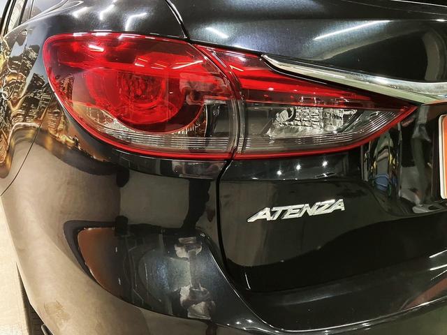 アテンザワゴン 　（禁煙車）（後期型）（メーカーＳＤナビ）（ＢＯＳＥサウンド）（パドルシフト）（レーダークルーズ）（ルーフレール）（衝突軽減ブレーキ）（ＢＳＭ）（ＨＵＤ）（ビルトインＥＴＣ）（純正１７インチＡＷ）（53枚目）