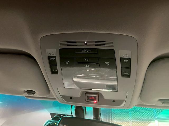 ＲＸ ＲＸ４５０ｈ　（禁煙車）（サンルーフ）（メーカーＨＤＤナビ）（パワーシート）（サイド＆バックカメラ）（コーナーセンサー）（クルコン）（スマートキー）（ＬＥＤヘッドライト）（ビルトインＥＴＣ）（純正１９インチＡＷ）（32枚目）