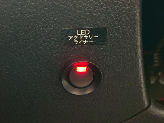 レヴォーグ ２．０ＳＴＩスポーツアイサイト　（禁煙車）（サンルーフ）（赤本革）（４ＷＤ）（メーカーＳＤナビ）（ターボ）（ＬＥＤヘッドライト）（パドルシフト）（デジタルインナーミラー）（パワーシート）（シートヒーター）（純正１８インチＡＷ）（46枚目）