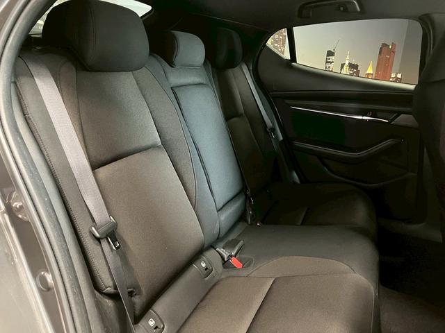 ＭＡＺＤＡ３ファストバック １５Ｓツーリング　（禁煙車）（純正ＳＤナビ）（全周囲カメラ）（ターボ）（レーダークルーズコントロール）（ＬＥＤヘッドライト）（クリアランスソナー）（オートビークル）（フルフラット）（純正１８インチＡＷ）（14枚目）