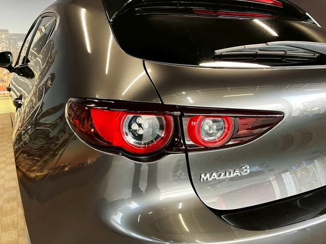 ＭＡＺＤＡ３ファストバック １５Ｓツーリング　（禁煙車）（純正ＳＤナビ）（全周囲カメラ）（ターボ）（レーダークルーズコントロール）（ＬＥＤヘッドライト）（クリアランスソナー）（オートビークル）（フルフラット）（純正１８インチＡＷ）（27枚目）