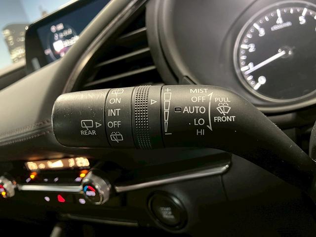 ＭＡＺＤＡ３ファストバック １５Ｓツーリング　（禁煙車）（純正ＳＤナビ）（全周囲カメラ）（ターボ）（レーダークルーズコントロール）（ＬＥＤヘッドライト）（クリアランスソナー）（オートビークル）（フルフラット）（純正１８インチＡＷ）（30枚目）
