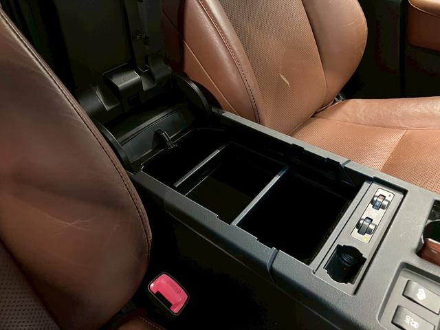 ＲＸ ＲＸ４５０ｈ　バージョンＬ　（禁煙車）（後期型）（１オーナー）（４ＷＤ）（アピアランスパッケージ）（茶本革）（メーカーナビ）（バックカメラ）（パワーバックドア）（シートヒーター）（ＬＥＤヘッド）（ＥＴＣ）（純正１９インチＡＷ）（26枚目）