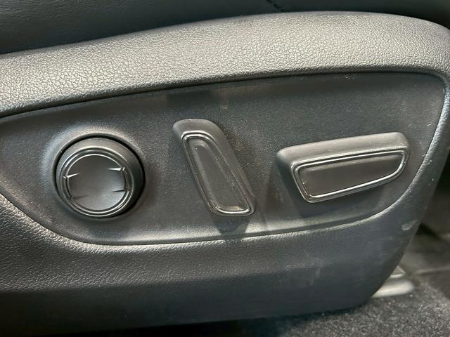 ハリアーハイブリッド Ｚ　（禁煙車）（黒半革）（メーカーナビ）（ＪＢＬサウンド）（パノラマビューモニター）（トヨタセーフティーセンス）（ＬＥＤヘッド）（クリアランスソナー）（ＢＳＭ）（レーダークルーズ）（純正１９インチＡＷ）（36枚目）