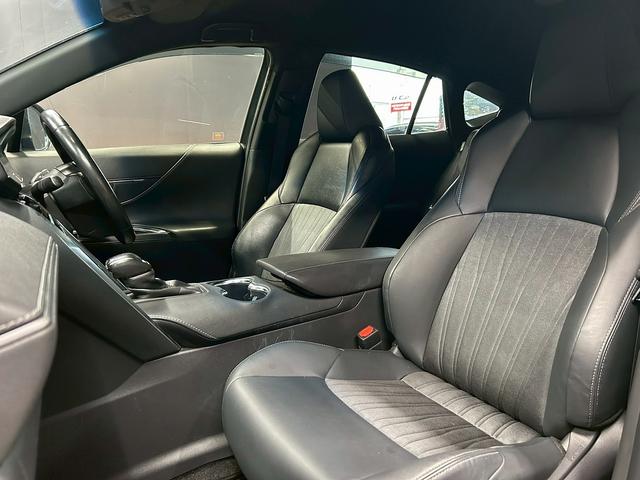 ハリアーハイブリッド Ｚ　（禁煙車）（黒半革）（メーカーナビ）（ＪＢＬサウンド）（パノラマビューモニター）（トヨタセーフティーセンス）（ＬＥＤヘッド）（クリアランスソナー）（ＢＳＭ）（レーダークルーズ）（純正１９インチＡＷ）（40枚目）