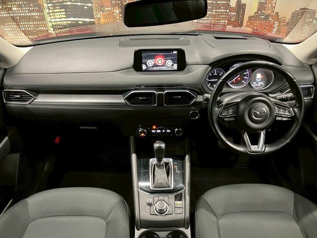 ＣＸ－５ ＸＤ　プロアクティブ　（禁煙車）（後期型）（純正ＳＤナビ）（バック＆サイドカメラ）（ＬＥＤヘッドライト）（フルフラット）（スマートキー＆プッシュスタート）（フルセグ）（ＥＴＣ）（ＢＳＭ）（ＨＵＤ）（純正１９インチＡＷ）（5枚目）