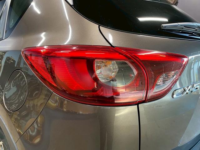 ＣＸ－５ ＸＤ　Ｌパッケージ　（禁煙車）（後期型）（白本革シート）（メーカーＳＤナビ）（ＢＯＳＥサウンド）（レーダークルーズ）（衝突軽減ブレーキ）（フルフラット）（ビルトインＥＴＣ）（社外ルーフレール）（純正１９インチＡＷ）（40枚目）