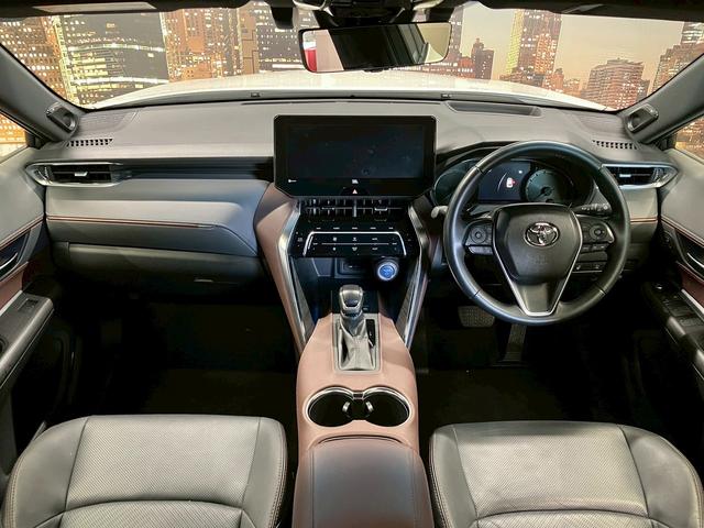 ハリアーハイブリッド Ｚ　レザーパッケージ　（禁煙車）（モデリスタエアロ）（黒本革）（全周囲カメラ）（メーカーメモリナビ）（レーダークルーズコントロール）（シートヒーター＆クーラー）（パワーシート）（ＬＥＤヘッドライト）（純正１９インチＡＷ）（5枚目）