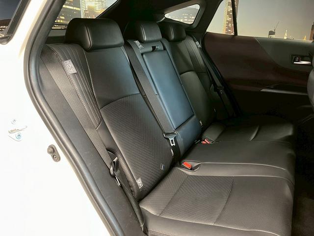 ハリアーハイブリッド Ｚ　レザーパッケージ　（禁煙車）（モデリスタエアロ）（黒本革）（全周囲カメラ）（メーカーメモリナビ）（レーダークルーズコントロール）（シートヒーター＆クーラー）（パワーシート）（ＬＥＤヘッドライト）（純正１９インチＡＷ）（21枚目）