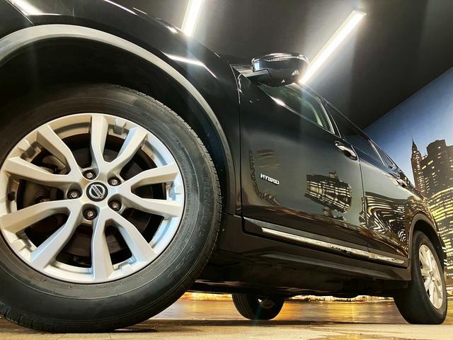 エクストレイル ２０Ｘｉ　ハイブリッド　（禁煙車）（４ＷＤ）（純正ＳＤナビ）（レーダークルーズコントロール）（クリアランスソナー）（ＬＥＤヘッドライト）（オートビークル）（デジタルインナーミラー）（ダウンヒル）（純正１７インチＡＷ）（18枚目）