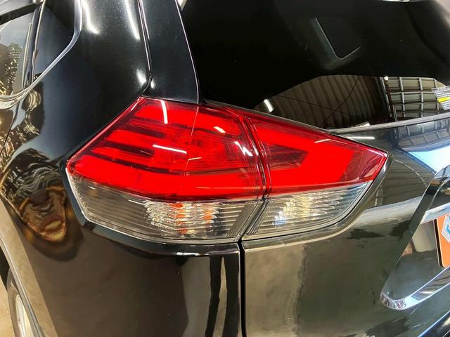 エクストレイル ２０Ｘｉ　ハイブリッド　（禁煙車）（４ＷＤ）（純正ＳＤナビ）（レーダークルーズコントロール）（クリアランスソナー）（ＬＥＤヘッドライト）（オートビークル）（デジタルインナーミラー）（ダウンヒル）（純正１７インチＡＷ）（62枚目）