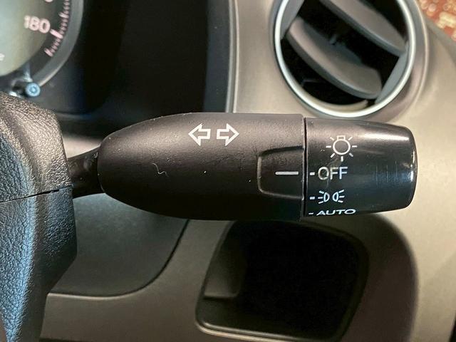ストリーム ＲＳＺ　（禁煙車）（カロッツェリアＳＤナビ）（ＬＥＤヘッドライト）（フロントフォグ）（パドルシフト）（フルフラット）（キーレスエントリー）（オートライト）（フルセグ）（ＥＴＣ）（純正１７インチＡＷ）（34枚目）