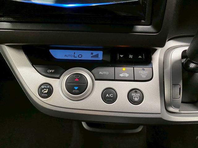 ストリーム ＲＳＺ　（禁煙車）（カロッツェリアＳＤナビ）（ＬＥＤヘッドライト）（フロントフォグ）（パドルシフト）（フルフラット）（キーレスエントリー）（オートライト）（フルセグ）（ＥＴＣ）（純正１７インチＡＷ）（49枚目）