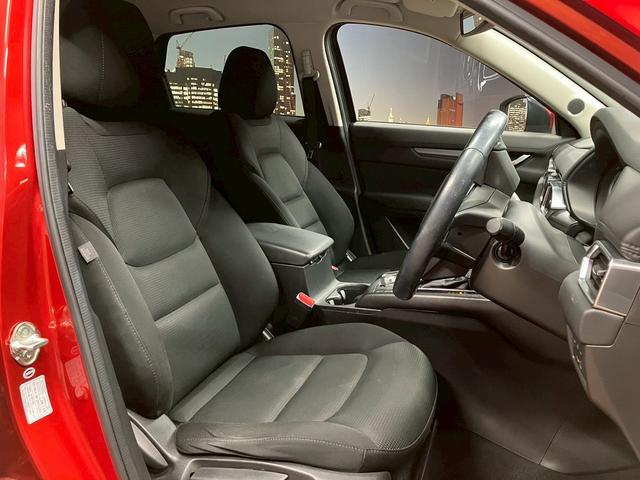 ＣＸ－５ ＸＤ　プロアクティブ　（禁煙車）（ＢＯＳＥサウンド）（レーダークルーズ）（メーカーＳＤナビ）（衝突軽減ブレーキ）（ＬＥＤヘッド）（ブレーキホールド）（フルフラット）（クリアランスソナー）（ＥＴＣ）（純正１９インチＡＷ）（16枚目）