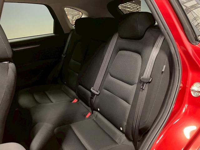 ＣＸ－５ ＸＤ　プロアクティブ　（禁煙車）（ＢＯＳＥサウンド）（レーダークルーズ）（メーカーＳＤナビ）（衝突軽減ブレーキ）（ＬＥＤヘッド）（ブレーキホールド）（フルフラット）（クリアランスソナー）（ＥＴＣ）（純正１９インチＡＷ）（64枚目）