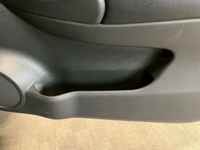 エクストレイル ２０Ｘ　エマージェンシーブレーキパッケージ　（禁煙車）（４ＷＤ）（社外メモリナビ）（バックカメラ）（ＬＥＤヘッドライト）（シートヒーター）（クリアランスソナー）（スマートキー＆プッシュスタート）（フロントフォグ）（ＥＴＣ）（純正１７インチＡＷ）（41枚目）