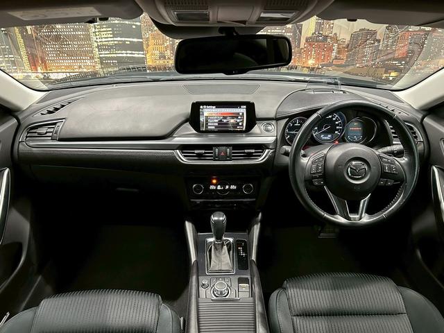 アテンザワゴン ＸＤ　プロアクティブ　（禁煙車）（後期型）（レーダークルーズ）（メーカーＳＤナビ）（ルーフレール）（フルフラット）（パドルシフト）（クリアランスソナー）（ＨＵＤ）（衝突軽減ブレーキ）（ＥＴＣ）（純正１９インチＡＷ）（5枚目）