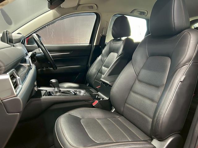 ＣＸ－５ ＸＤ　Ｌパッケージ　（禁煙車）（黒本革シート）（ＢＯＳＥサウンド）（レーダークルーズ）（メーカーＳＤナビ）（全周囲カメラ）（パワーバックドア）（シートヒーター）（クリアランスソナー）（ＥＴＣ）（純正１９インチＡＷ）（39枚目）