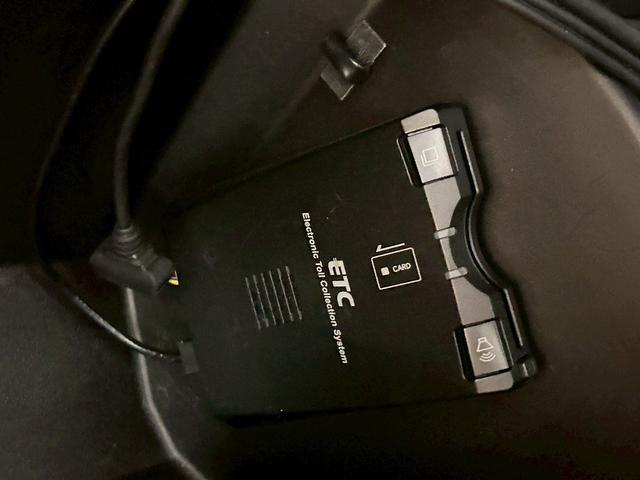 ＦＪクルーザー カラーパッケージ　（禁煙車）（４ＷＤ）（ルーフレール）（社外ＳＤナビ）（クルーズコントロー）（Ｂｌｕｅｔｏｏｔｈ再生可）（キーレスエントリー）（フルフラット）（センターでフロック）（ＥＴＣ）（純正１７インチＡＷ）（9枚目）