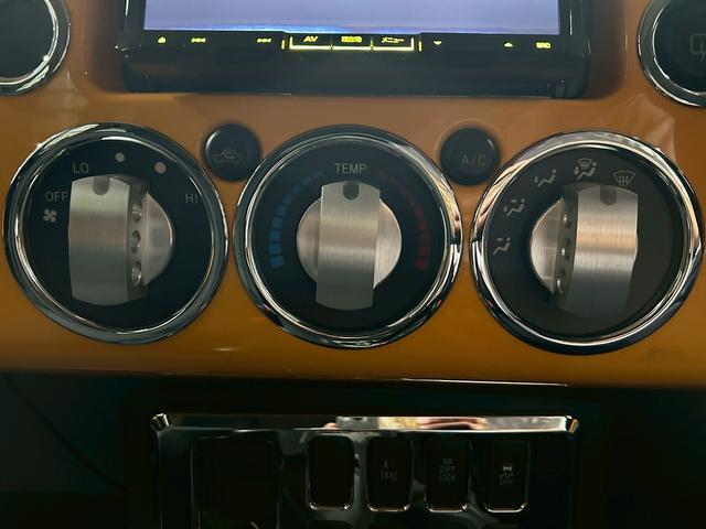 ＦＪクルーザー カラーパッケージ　（禁煙車）（４ＷＤ）（ルーフレール）（社外ＳＤナビ）（クルーズコントロー）（Ｂｌｕｅｔｏｏｔｈ再生可）（キーレスエントリー）（フルフラット）（センターでフロック）（ＥＴＣ）（純正１７インチＡＷ）（48枚目）