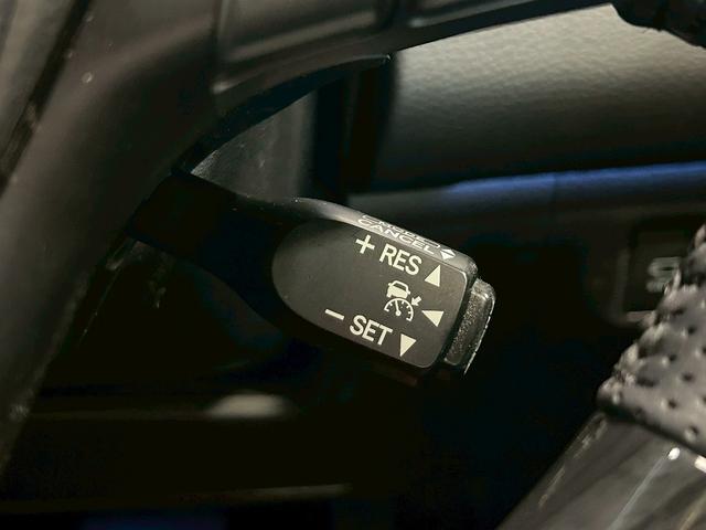 ハリアー プレミアム　アドバンスドパッケージ　スタイルモーヴ　（禁煙車）（ＪＢＬサウンド）（黒半革シート）（レーダークルーズ）（メーカーメモリナビ）（全周囲カメラ）（パワーバックドア）（プリクラッシュセーフティ）（ビルトインＥＴＣ）（純正１８インチＡＷ）（33枚目）