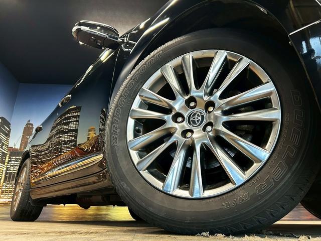 ハリアー プレミアム　アドバンスドパッケージ　（禁煙車）（ＴＲＤエアロ）（５ＪＩＧＥＮマフラー）（メーカーナビ）（ＪＢＬサウンド）（レーダークルーズ）（黒本革シート）（パワーバックドア）（クリアランスソナー）（ＥＴＣ）（純正１８インチＡＷ）（19枚目）