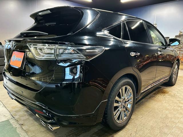 ハリアー プレミアム　アドバンスドパッケージ　（禁煙車）（ＴＲＤエアロ）（５ＪＩＧＥＮマフラー）（メーカーナビ）（ＪＢＬサウンド）（レーダークルーズ）（黒本革シート）（パワーバックドア）（クリアランスソナー）（ＥＴＣ）（純正１８インチＡＷ）（24枚目）