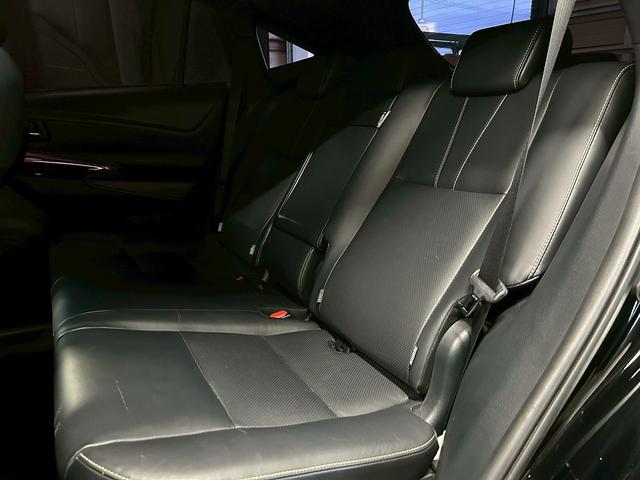 ハリアー プレミアム　アドバンスドパッケージ　（禁煙車）（ＴＲＤエアロ）（５ＪＩＧＥＮマフラー）（メーカーナビ）（ＪＢＬサウンド）（レーダークルーズ）（黒本革シート）（パワーバックドア）（クリアランスソナー）（ＥＴＣ）（純正１８インチＡＷ）（31枚目）
