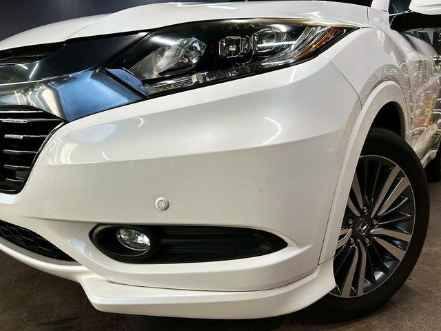 ヴェゼル ハイブリッドＺ　（禁煙車）（純正ＳＤナビ）（半黒革シート）（パドルシフト）（バックカメラ）（クルコン）（スマートキー）（ＬＥＤヘッドライト）（コーナーセンサ）（シートヒーター）（フルセグ）（純正１７インチＡＷ）（27枚目）