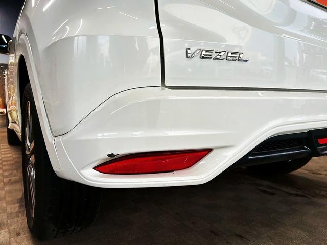 ヴェゼル ハイブリッドＺ　（禁煙車）（純正ＳＤナビ）（半黒革シート）（パドルシフト）（バックカメラ）（クルコン）（スマートキー）（ＬＥＤヘッドライト）（コーナーセンサ）（シートヒーター）（フルセグ）（純正１７インチＡＷ）（37枚目）
