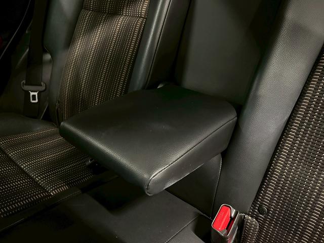 ヴェゼル ハイブリッドＺ　（禁煙車）（純正ＳＤナビ）（半黒革シート）（パドルシフト）（バックカメラ）（クルコン）（スマートキー）（ＬＥＤヘッドライト）（コーナーセンサ）（シートヒーター）（フルセグ）（純正１７インチＡＷ）（56枚目）