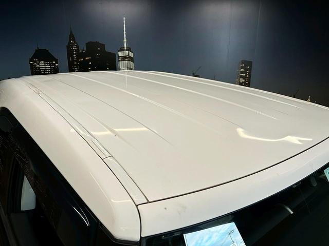 ＦＪクルーザー ベースグレード　（禁煙車）（４ＷＤ）（ツートンカラー）（Ｓｔｒａｄａナビ）（バックカメラ）（クリアランスソナー）（リアフォグ）（フルフラット）（キーレスエントリー）（ＥＴＣ）（純正１７インチ鉄チンホイール）（27枚目）
