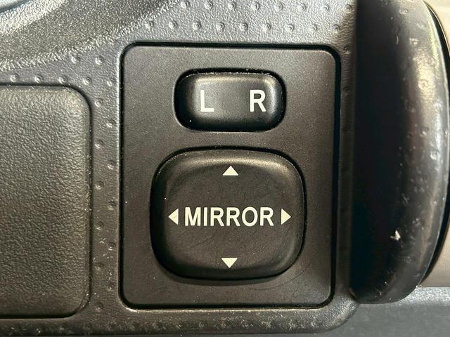 ＦＪクルーザー ベースグレード　（禁煙車）（４ＷＤ）（ツートンカラー）（Ｓｔｒａｄａナビ）（バックカメラ）（クリアランスソナー）（リアフォグ）（フルフラット）（キーレスエントリー）（ＥＴＣ）（純正１７インチ鉄チンホイール）（40枚目）