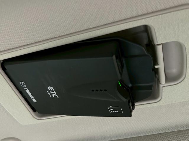 ＣＸ－５ ＸＤ　Ｌパッケージ　（禁煙車）（１オーナー）（白本革シート）（メーカーＳＤナビ）（パワーバックドア）（レーダークルーズ）（スマートシティブレーキ）（ＢＳＭ）（ＬＥＤヘッドライト）（ビルトインＥＴＣ）（純正１７インチＡＷ）（15枚目）